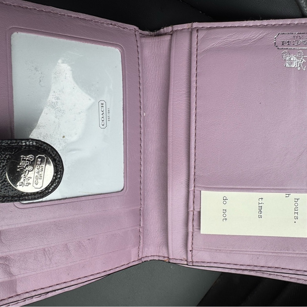 Coach wallet - Picture 2 of 3